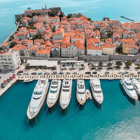 La Villa Boutique Hotel Budva Exterior photo